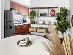Modern apartment facing the Poliforum - Image 2
