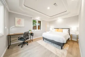 Elegant 4BR Home with Jetted Tub & Steam Shower - Image 4