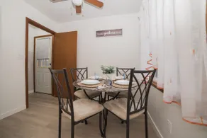 Central Cozy Urbandale duplex! - Image 3