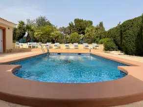 Beautiful villa and pool ideal for 1 or 2 families - Image 2
