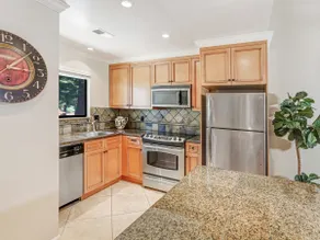Cozy 3 Beds/2 Ba - Silverado - Image 2