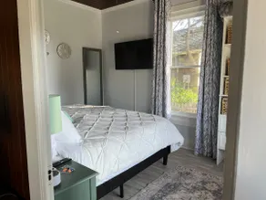Cozy Hot Tub, and walkability to town and beach. - Image 4