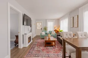 Luxury Suite | Custom Home For 5 - Image 5