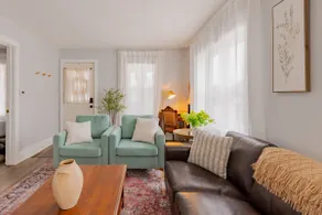 Luxury Suite | Custom Home For 5 - Image 2