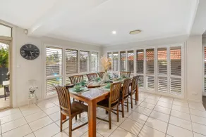 4 Bedroom Spacious Cozy Family Retreat Parkinson - Image 3