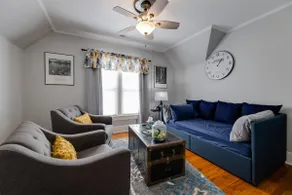 Beautiful Victorian Home - 4beds / 3baths near DT! - Image 4