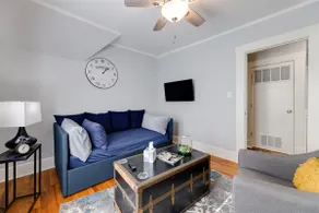 Beautiful Victorian Home - 4beds / 3baths near DT! - Image 2