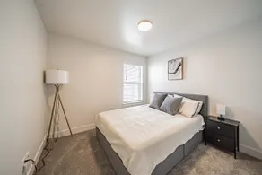 Elegant New Townhouse. - Image 3