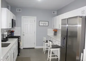 A Home In Newark - Image 5