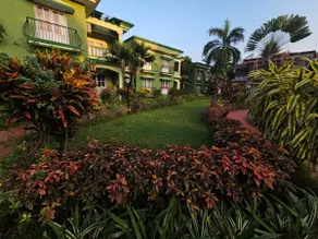 Colva Palm Escape: Spacious 2BHK, Pool View - Image 3