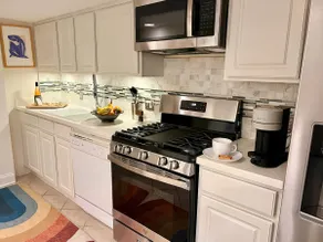 Urban Retreat in Lively Kalorama - Image 5