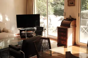 Luxury flat w/ beautiful garden - Image 4