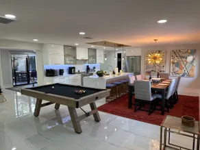 Luxe Oasis Near Beach and Downtown, Heated Pool - Image 3