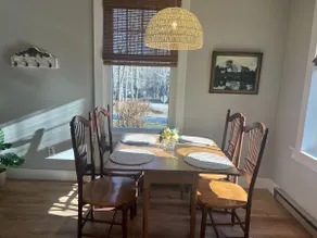 Stunning Coastal Farmhouse Charm. 2 bedrooms. - Image 5