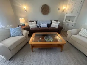 Stunning Coastal Farmhouse Charm. 2 bedrooms. - Image 2