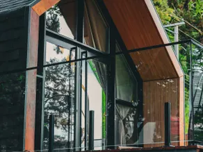 Lake House Couple with View - Image 3