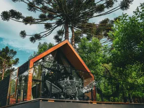 Lake House Couple with View - Image 2