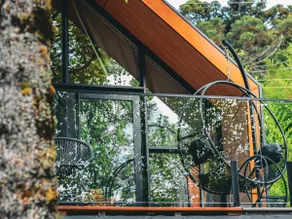 Lake House Couple with View - Image 4
