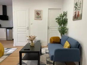 Private studio + unlimited coffee, coworking and garden - Image 2
