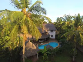Large luxury beachside villa with a pool, guesthouse, cook, gardener, and maid - Image 2