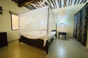 Large luxury beachside villa with a pool, guesthouse, cook, gardener, and maid - Image 4