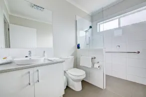 Best Sleep in Warrnambool • Quiet Private Retreat - Image 5