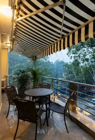 R6 Blissful Bangalow - Image 5
