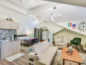 Cozy Oasis in SE Austin - Image 2