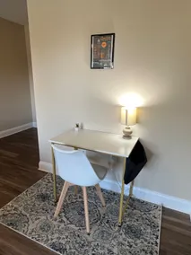 Spacious 2 Bedroom/2 Bathroom in Uptown w/Balcony - Image 5