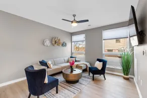 *FREE PARKING*Brady Street Private Residence - Image 2