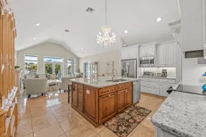 Pine Avenue next door!~Heated pool~Steps to Beach - Image 5