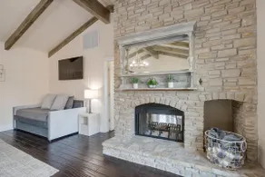 4BR Lakefront With Private Pool & Boat Dock - Image 5