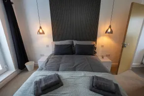 Hampton 3-bedroom Entire house-parking-Wi-fi - Image 3