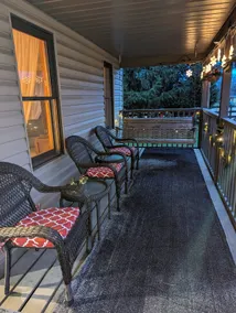 The Lazy Cat Lodge - Fire Pit - Hot Tub - Image 2