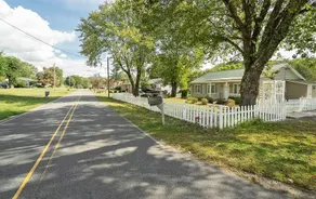 Neighborhood Home Close to Town - Image 2