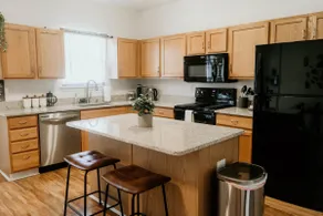 Boho 2 Bedroom/2.5 Bath Townhome - Image 4
