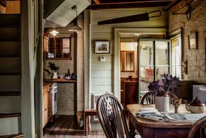 The Coach House – Historic Stay in Glebe - Image 4