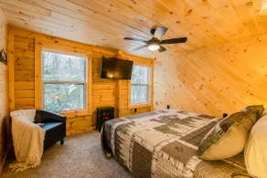 Bear Cub Lodge - Image 4