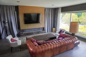 Studio inside a house in a private neighborhood - Image 2
