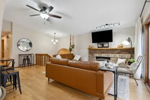 The Terrace w Hot Tub | Spacious, Quality, Fun - Image 4