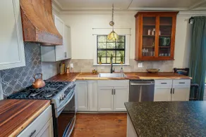 Camelia Cottages: The Grisham - Image 2
