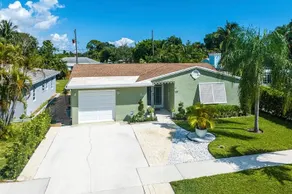 Sunny Escape • Heated Pool • Hot Tub • 1 Mi Beach - Image 5