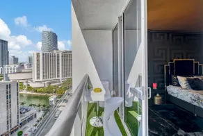 Versace Suite Free Pool & Spa (W hotel Spa) - Image 4