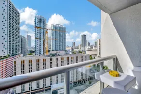 Versace Suite Free Pool & Spa (W hotel Spa) - Image 5