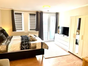 Studio with balcony and Netflix - Image 2