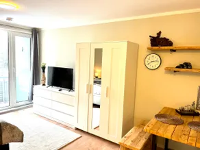 Studio with balcony and Netflix - Image 4