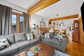 Port Credit Scenic Garden Cottage • Near Lake - Image 2