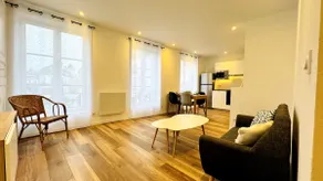 Spacious 2-room apartment in the center. - Image 3