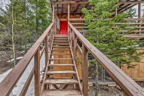 Treehouse in the Village! - Image 3
