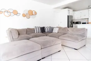 Condo #2 - Spacious, Centrally Located - Image 4